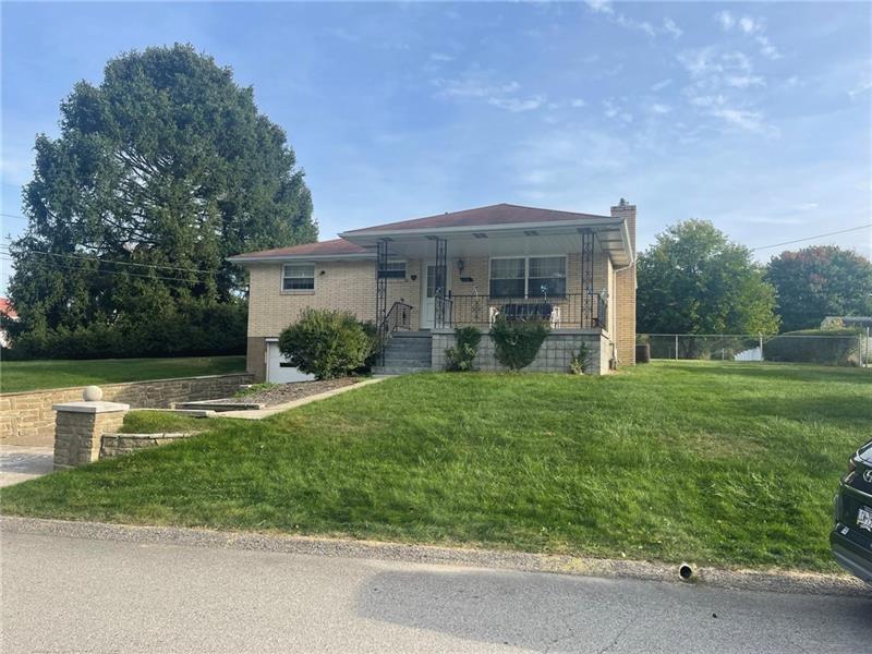 131 Lehr Ave