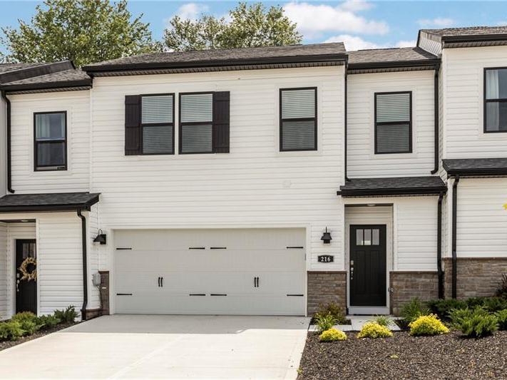 216 Hanover Ln