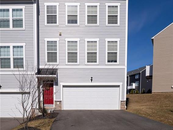 108 Sweetwater Dr