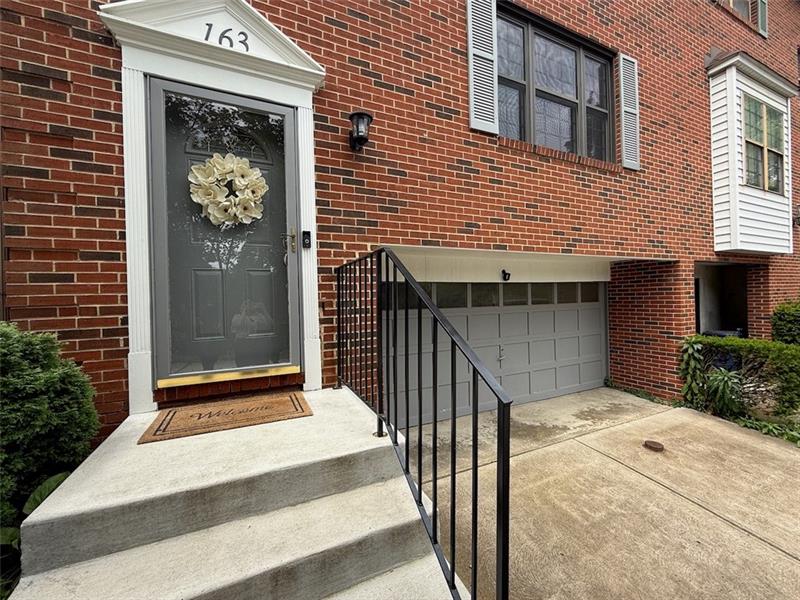 163 London Towne Dr