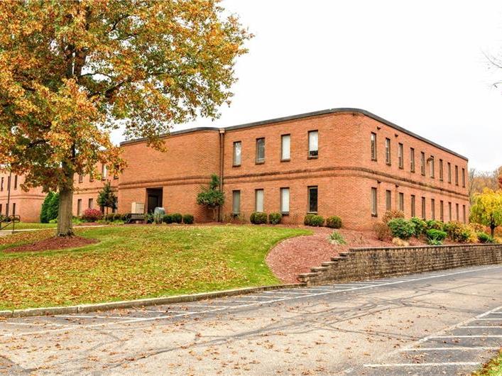 2550 Boyce Plaza Rd #204, 204