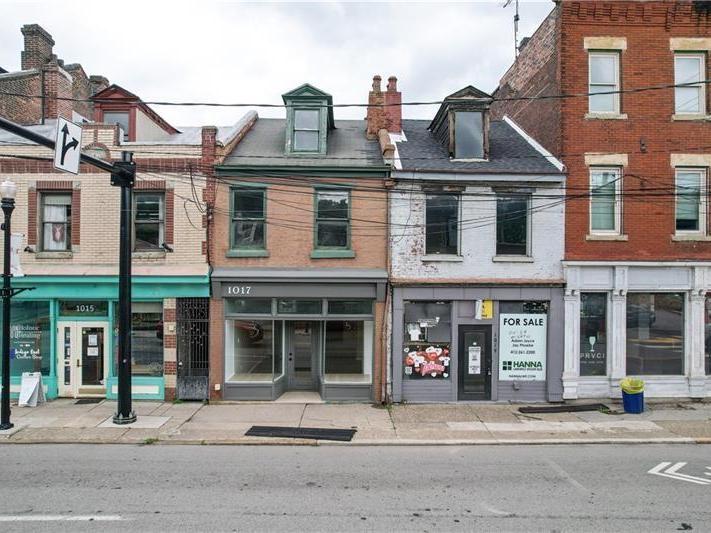 1017 E Carson St