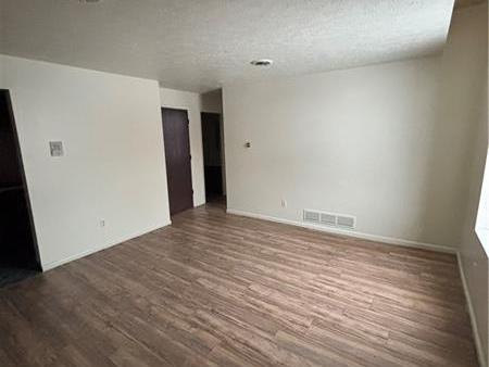 570 Miller Avenue, 5