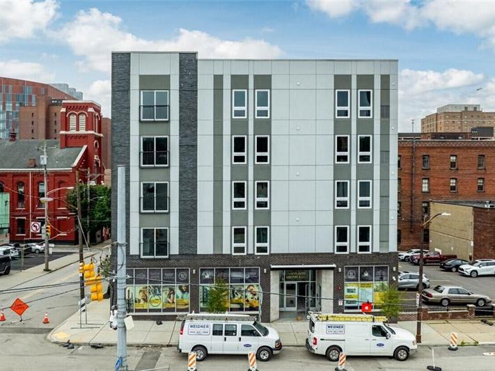 1450 Fifth Avenue, 202