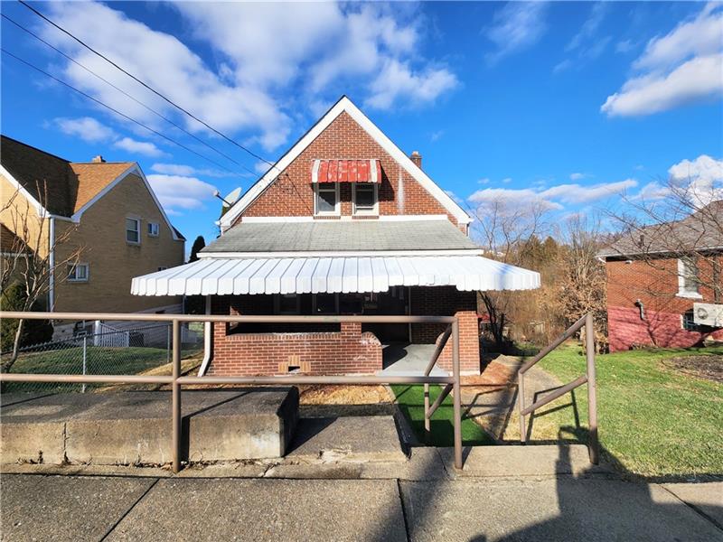 821 Worthington Ave