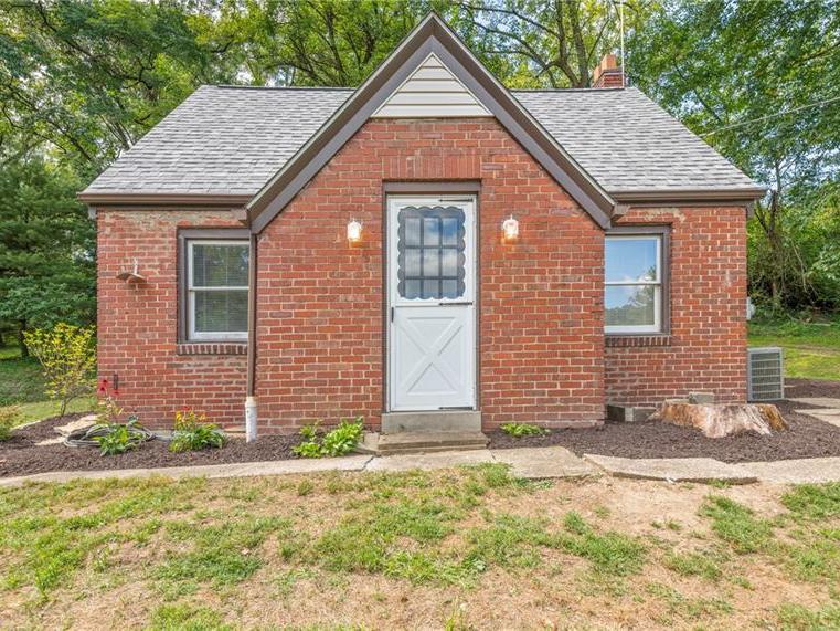 215 Brookside Blvd