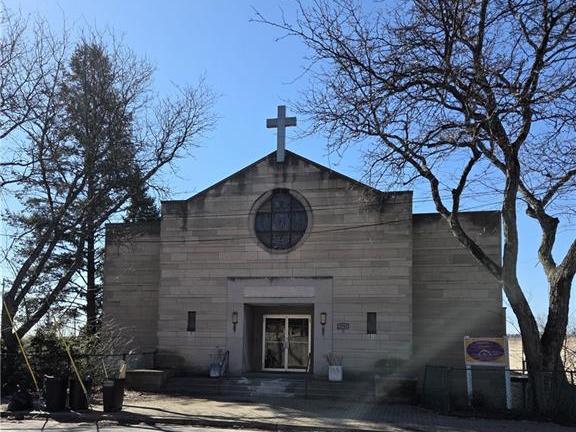 2540 Woodstock Avenue