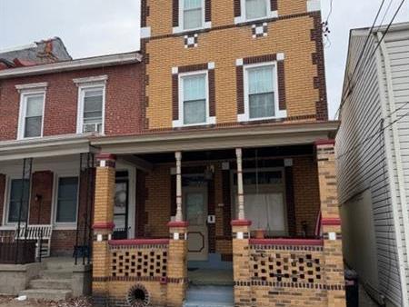180 SE 17th St, 2
