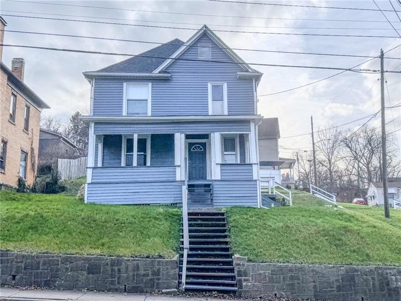 604 Center Ave