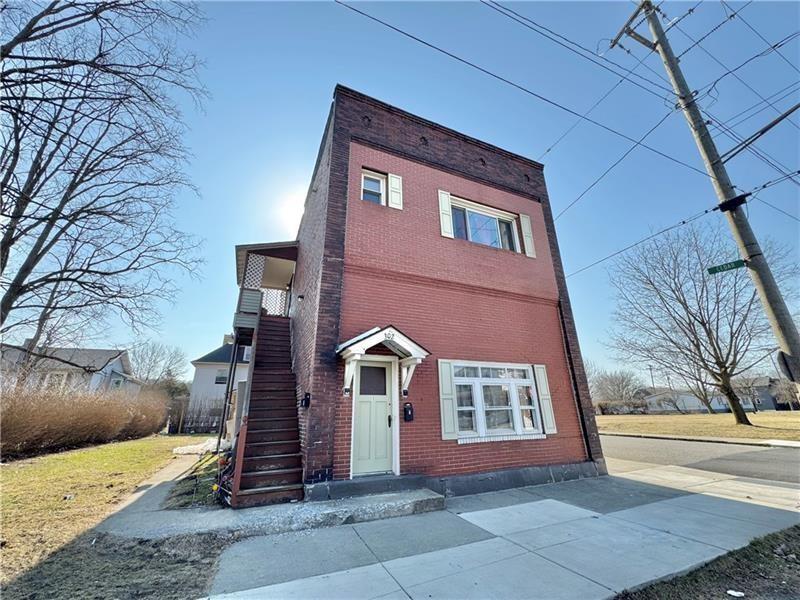 302 N Cedar St, 2