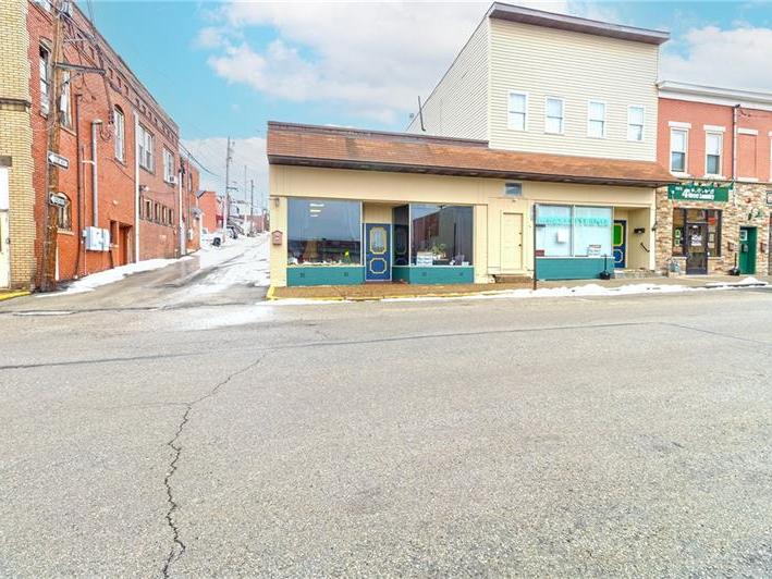 212 S 4th St 