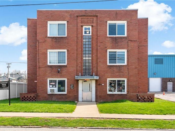 315 N Washington St, 25