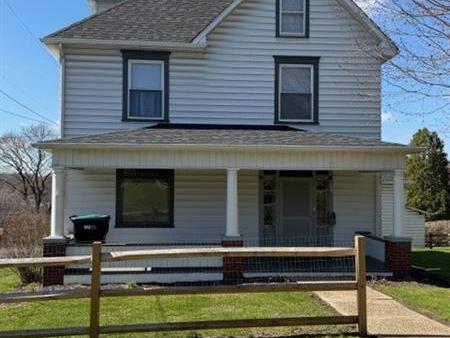 42 Highland Ave