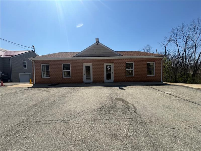 7710 State Route 30, Top