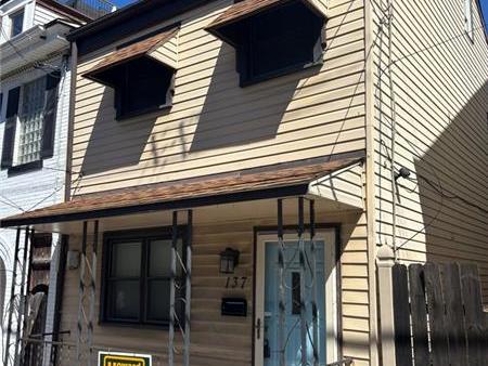 137 S 12th St
