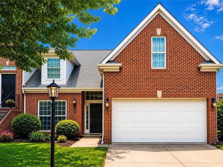 819 Strasburg Dr