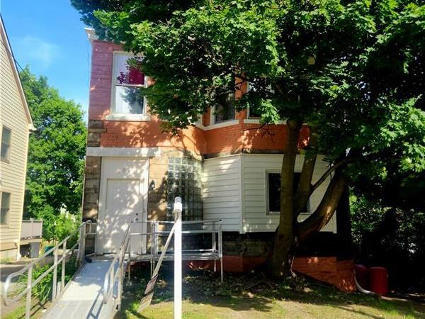 602 Mulberry, 3