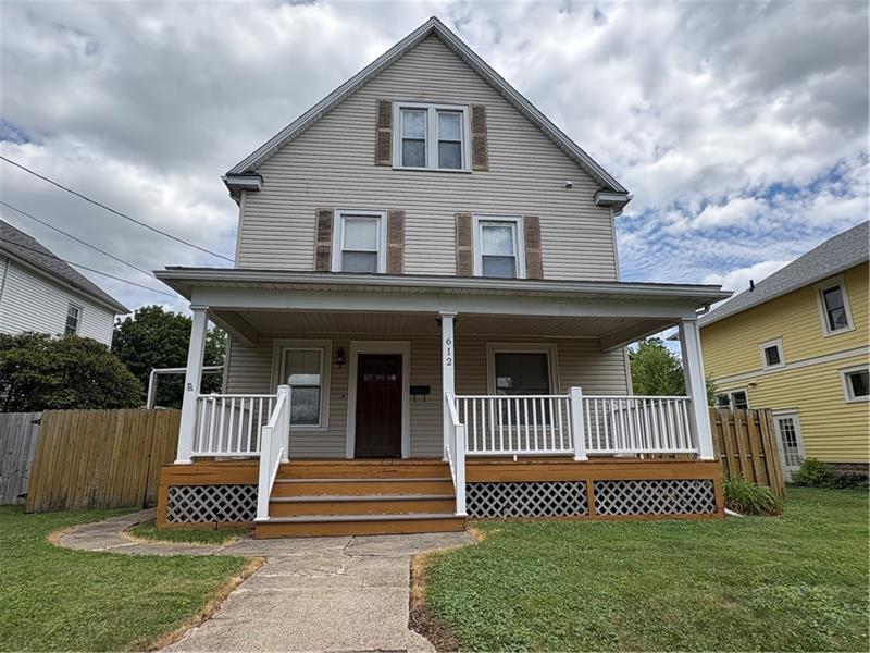 612 Superior St