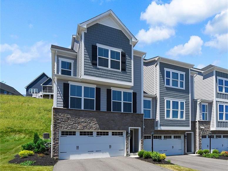 409 Spruce Lane North Strabane PA 15317
