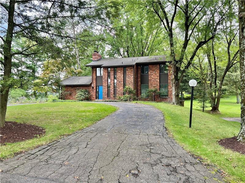 112 Pheasant Dr Fox Chapel PA 15238