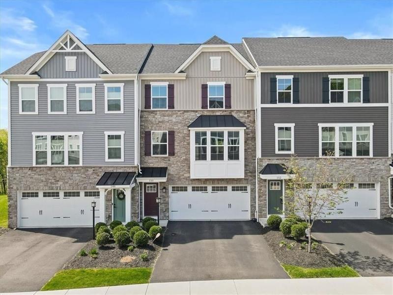 150 Curtis Ct Ross Twp PA 15237