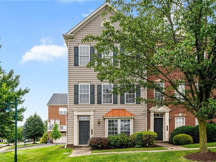 208 Village Place Pine Twp PA 15090