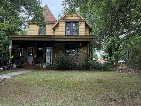 11 Maplewood Ave 