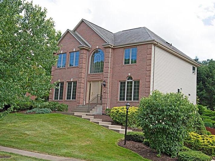 120 Middleground PL Cranberry Twp PA 16066