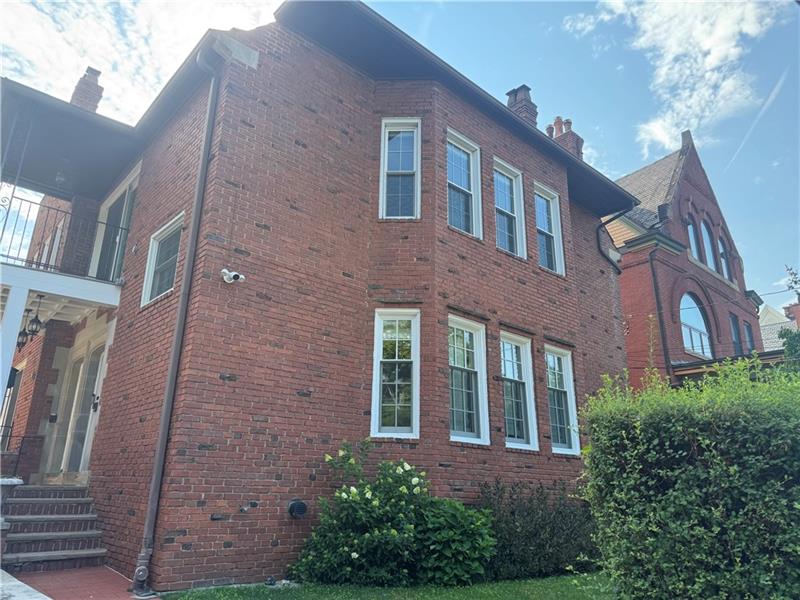 703 Saint James St Shadyside PA 15232