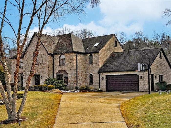 120 Marlboro Drive Peters Twp PA 15317