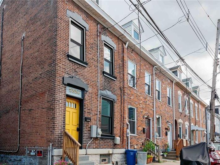 5224 Carnegie St Lawrenceville PA 15201