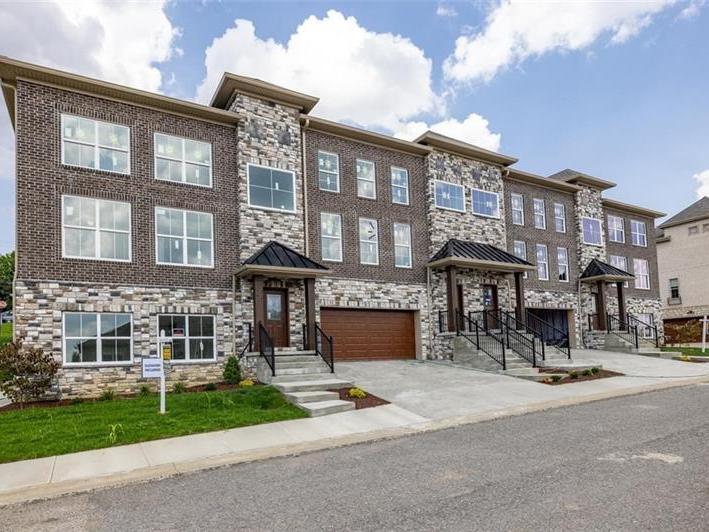 239 Lucca Ln Upper St Clair PA 15241