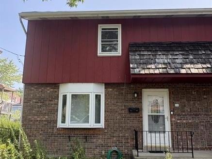 1516 Cumberland St Crafton Heights PA 15205
