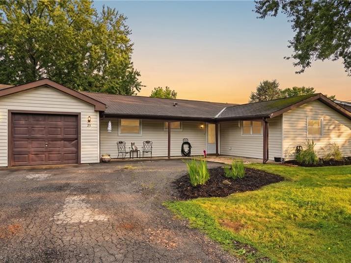 25 Dover Dr Cranberry Twp PA 16066