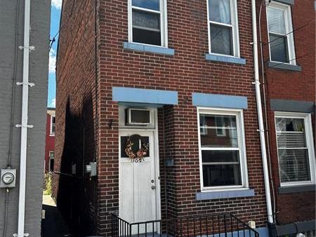 176 1/2 45th Lawrenceville PA 15212
