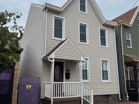 1130 Goettman St 