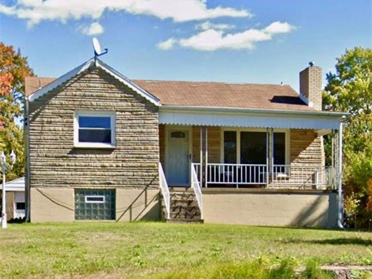 268 Pleasant Dr Center Twp PA 15001