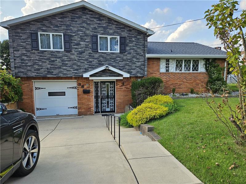 38 S Rolling Hills Hempfield Twp PA 15642