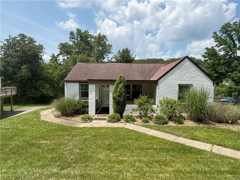 11 Meadowbrook Ave City of Greensburg PA 15601