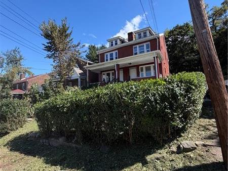 1922-1924 Lincoln Ave Ext