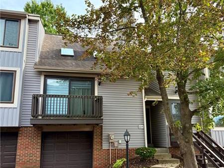104 Serendipity Dr Moon/Crescent Twp PA 15108