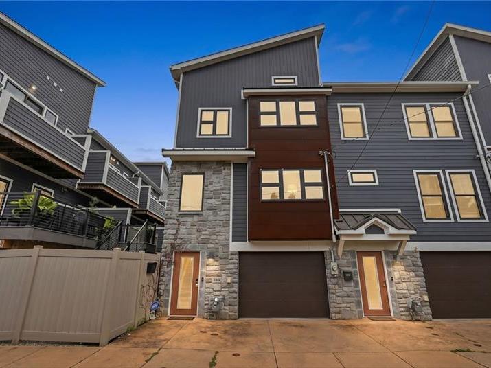 2652 Larkins Way South Side PA 15203
